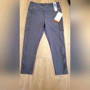 Capri leggings with mesh detail